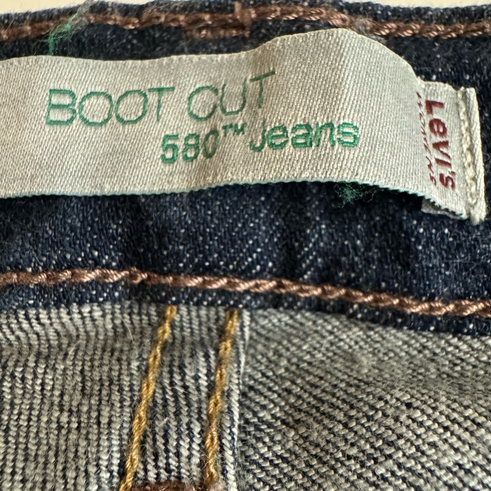 Levi’s Bootcut 380 med wash denim.In Excellent condition.Size14 - Picture 2 of 8